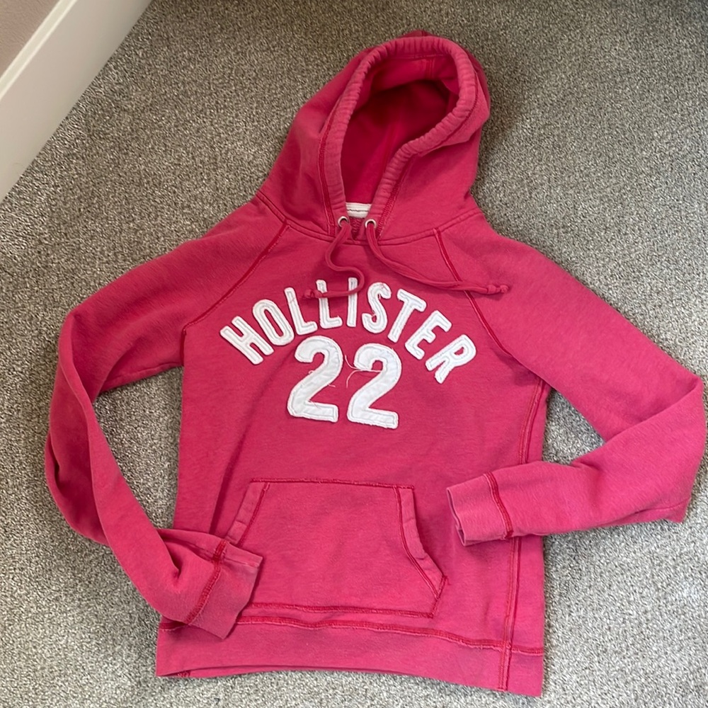 Hollister pink sweatshirt/hoodie. Size M.